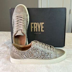 Closet Closing Sale! Frye Ivy Deco Stud Low Lace Sneaker size 6